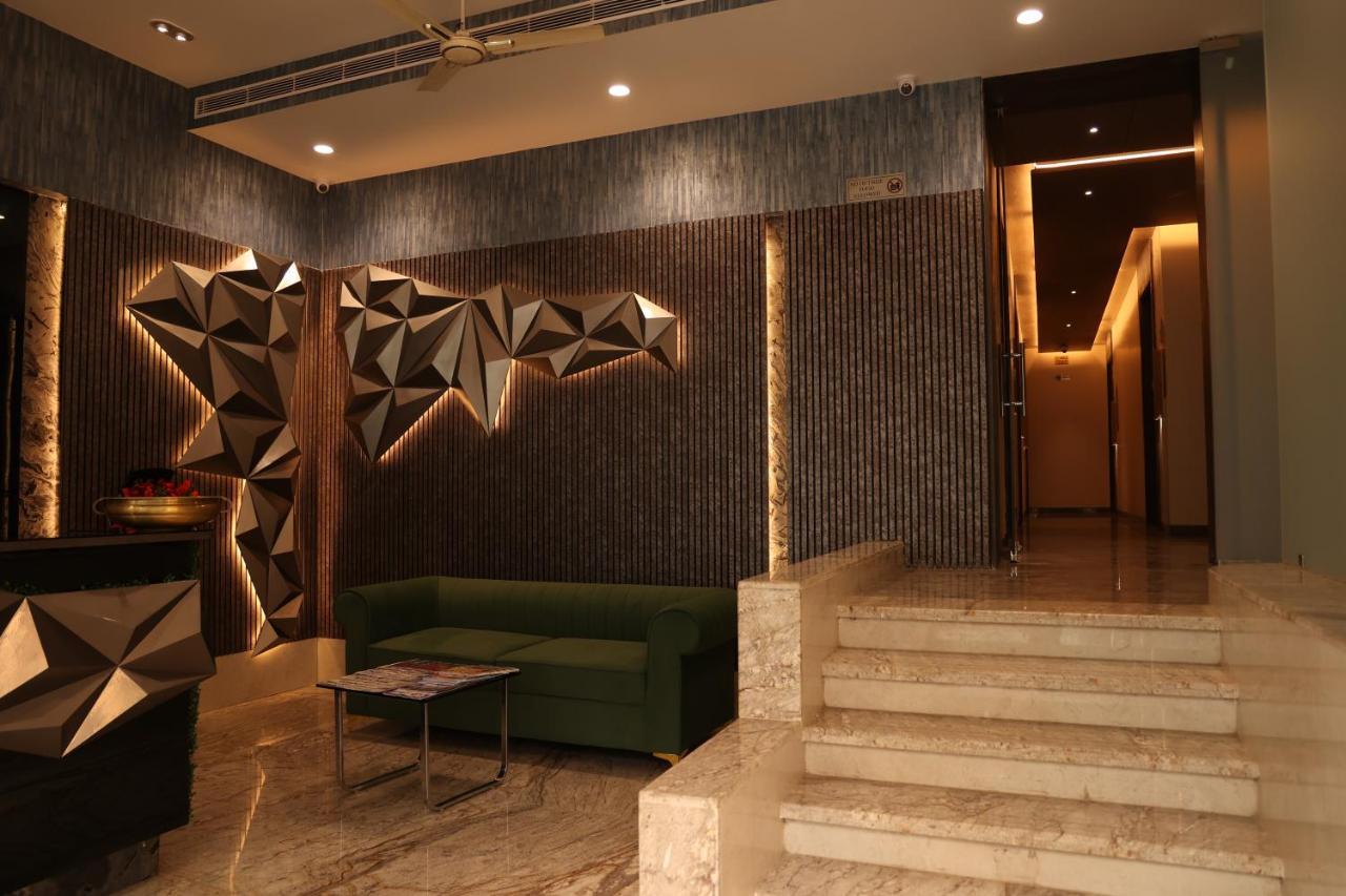 לקנאו Hotel Pinaka Inn מראה חיצוני תמונה