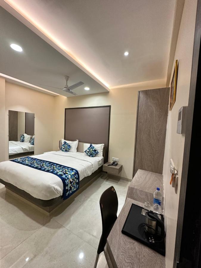 לקנאו Hotel Pinaka Inn מראה חיצוני תמונה