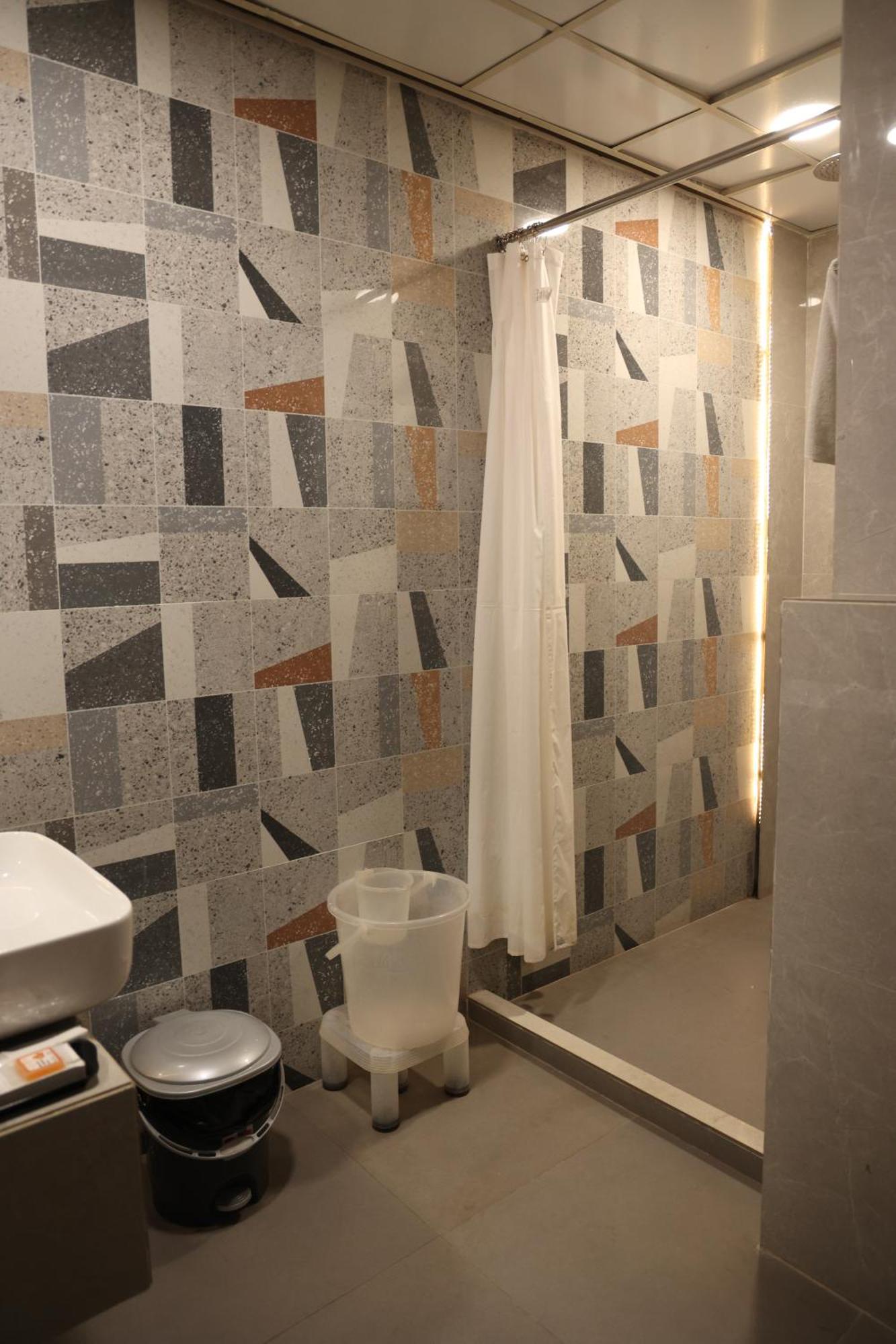 לקנאו Hotel Pinaka Inn מראה חיצוני תמונה