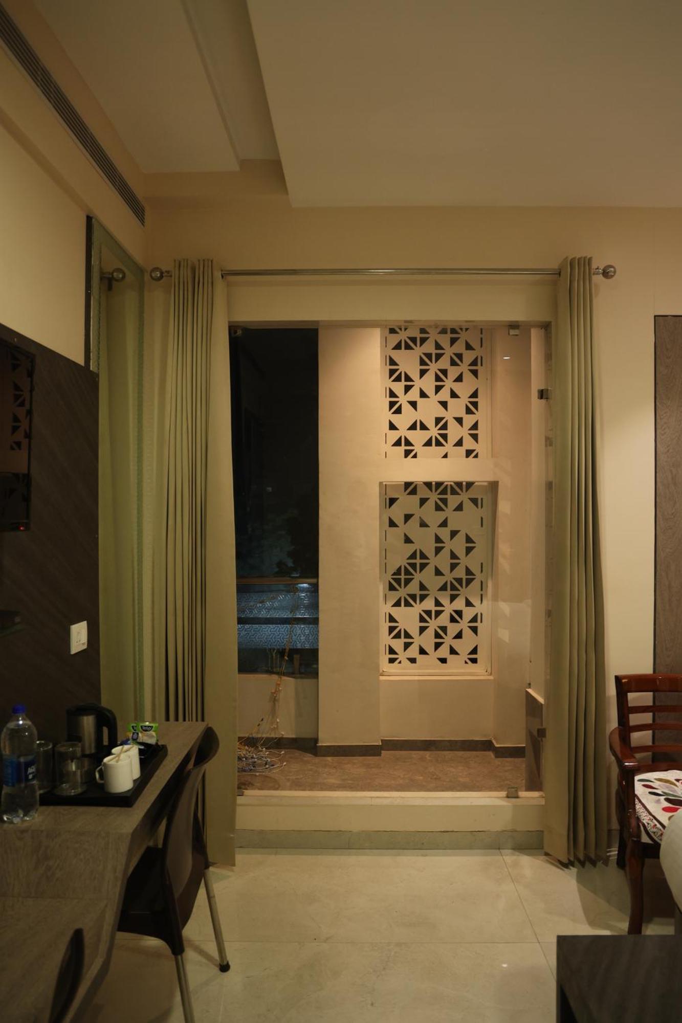 לקנאו Hotel Pinaka Inn מראה חיצוני תמונה