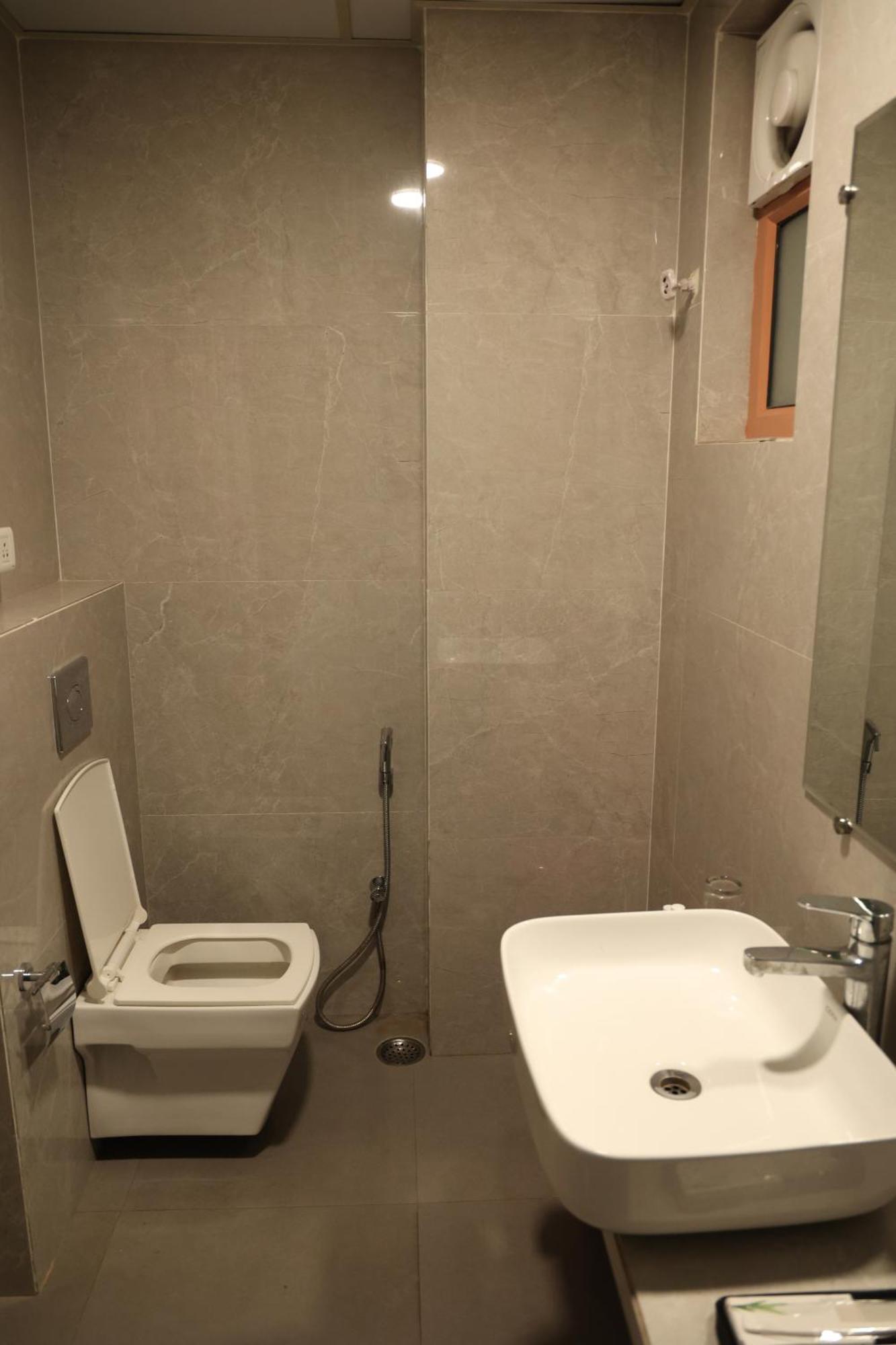 לקנאו Hotel Pinaka Inn מראה חיצוני תמונה