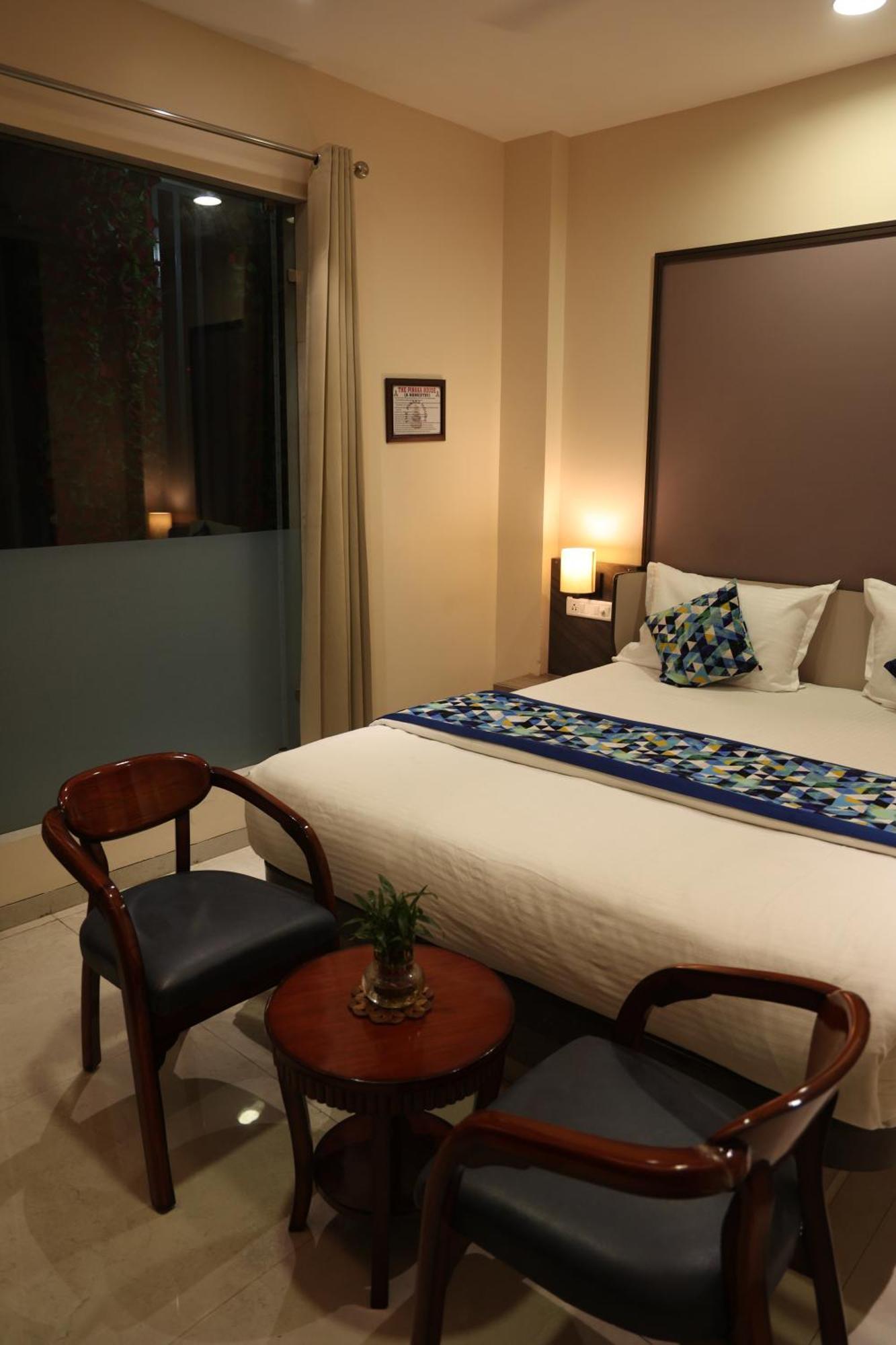 לקנאו Hotel Pinaka Inn מראה חיצוני תמונה