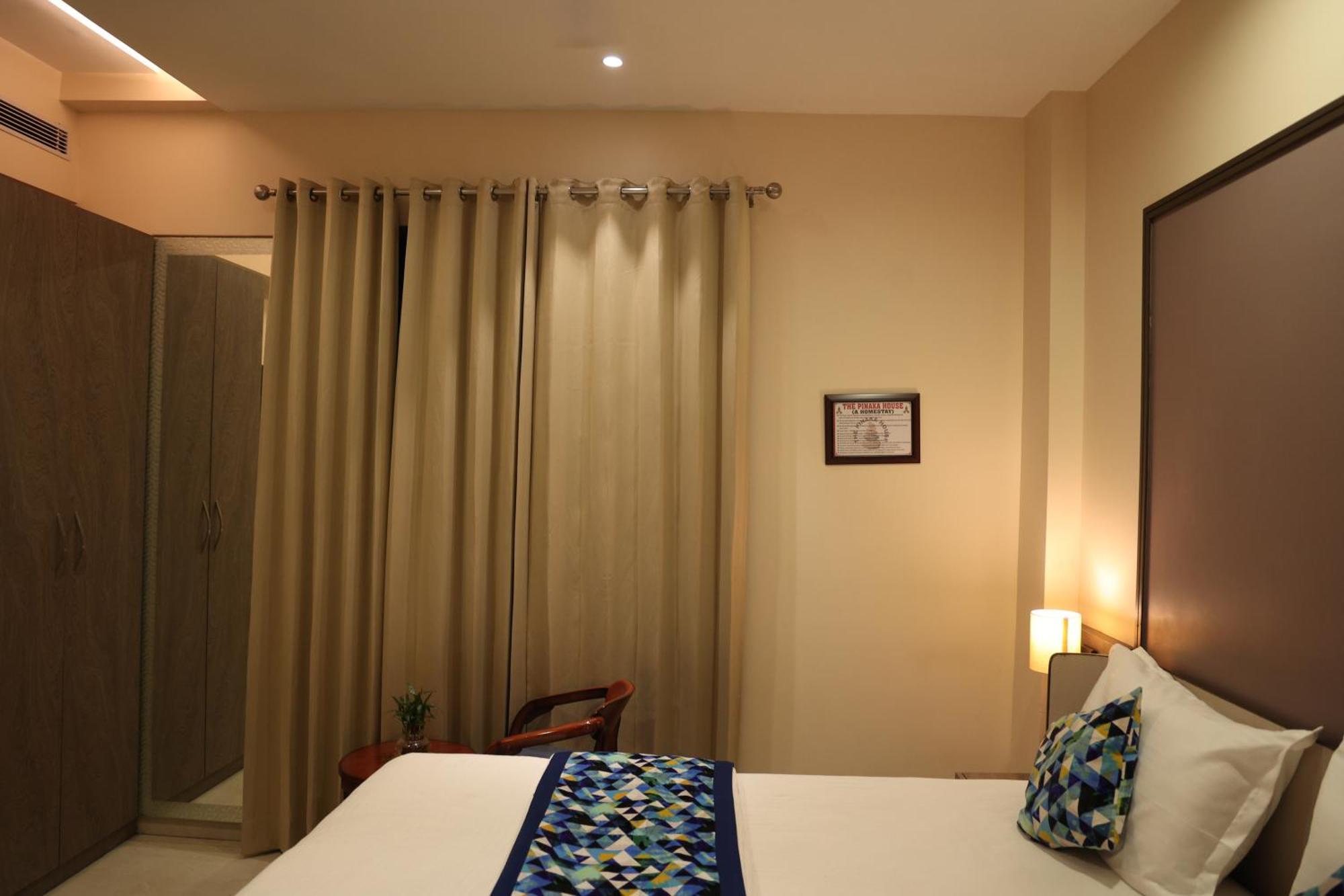 לקנאו Hotel Pinaka Inn מראה חיצוני תמונה